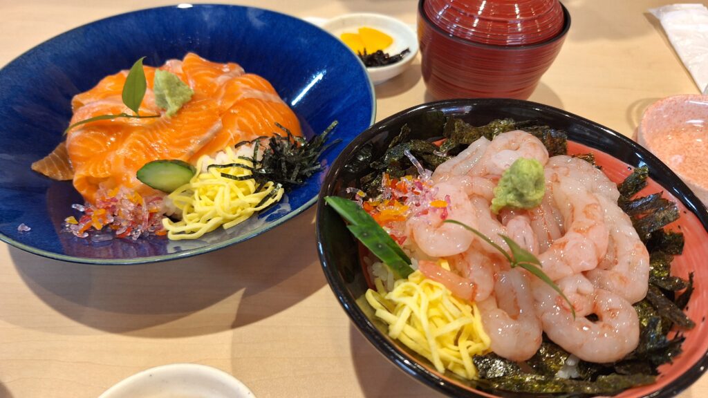 サーモン丼　甘エビ丼