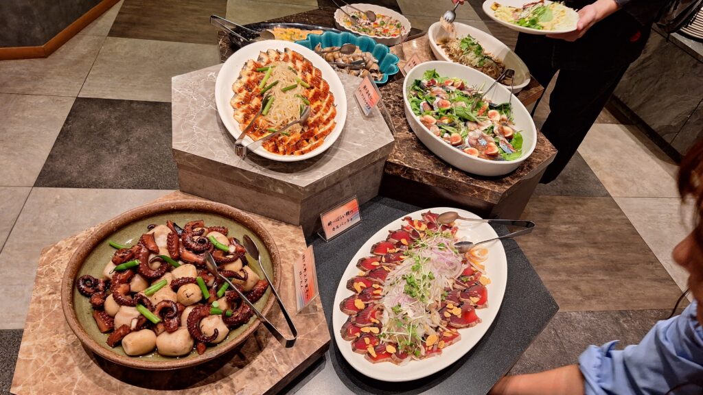 ビュッフェ料理